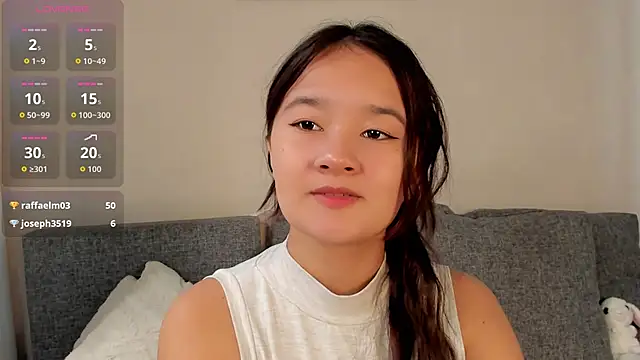 Snapshot of Maekko chatting on 10-26-25, 03:34 Maekko online show from 10-26-25, 03:34