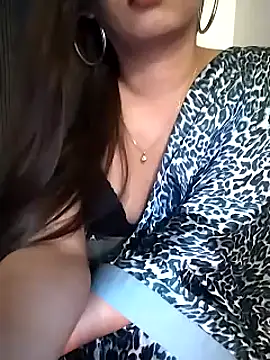 Aish29xh online show from 02-06-25, 09:06