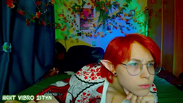 TrickyKitsune online show from 10-27-25, 01:48