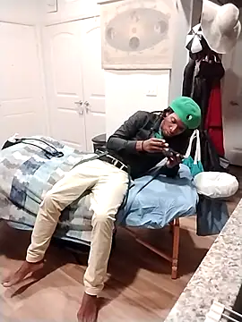 VelvetChocolate7 online show from 10-01-25, 04:40