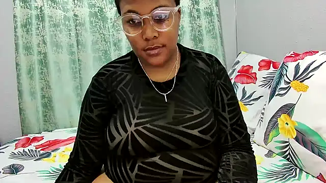 Snapshot of Teassa90 chatting on 09-25-25, 07:28 Teassa90 online show from 09-25-25, 07:28