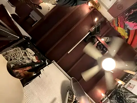 Snapshot of Eden_Darkskye chatting on 09-29-25, 04:39 Eden Darkskye online show from 09-29-25, 04:39