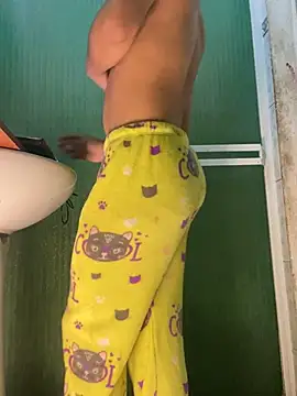 usersweet online show from 12-28-24, 04:51