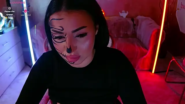 evanew  online show from 10-31-25, 06:42