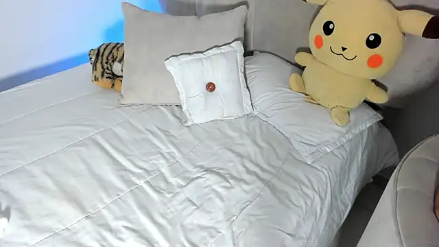 rachaeldeckard   online show from 01-24-25, 08:44