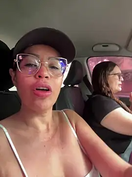 KarolRubi1 online show from 11-19-25, 01:22