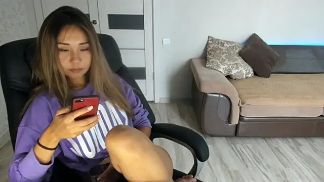 karishee online show from 12-17-25, 07:31