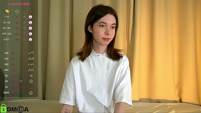 Snapshot of LittleOriana chatting on 02-24-25, 12:41 LittleOriana online show from 02-24-25, 12:41