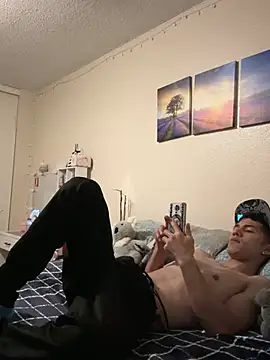 Snapshot of ansdarken chatting on 12-28-24, 02:01 ansdarken online show from 12-28-24, 02:01