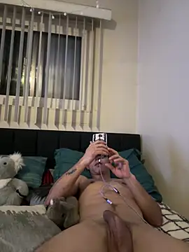 Snapshot of ansdarken chatting on 01-15-25, 04:15 ansdarken online show from 01-15-25, 04:15