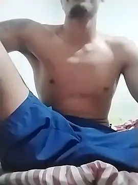 Snapshot of casalhot2533 chatting on 10-19-25, 01:06 casalhot2533 online show from 10-19-25, 01:06