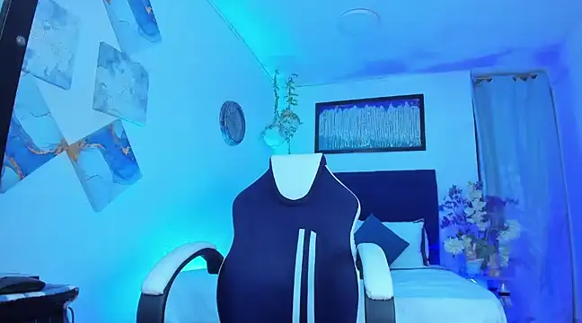 Snapshot of Andrewstelle_coleman chatting on 03-07-25, 01:09 Andrewstelle coleman online show from 03-07-25, 01:09