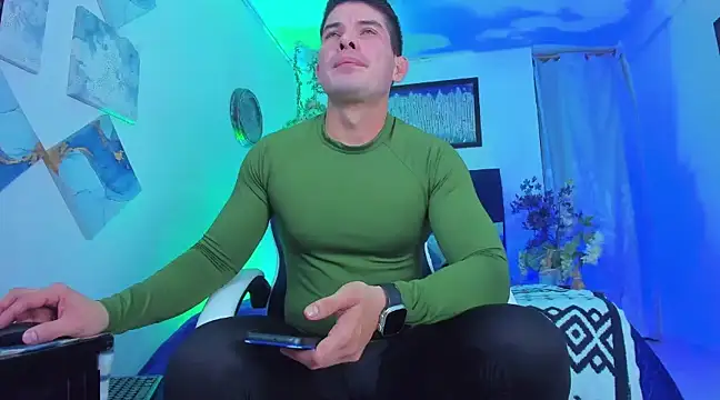 Snapshot of Andrewstelle_coleman chatting on 03-18-25, 03:31 Andrewstelle coleman online show from 03-18-25, 03:31