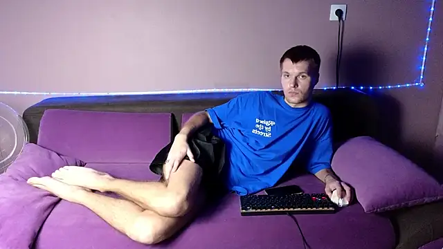 Leonnextdoor online show from 01-11-25, 09:04