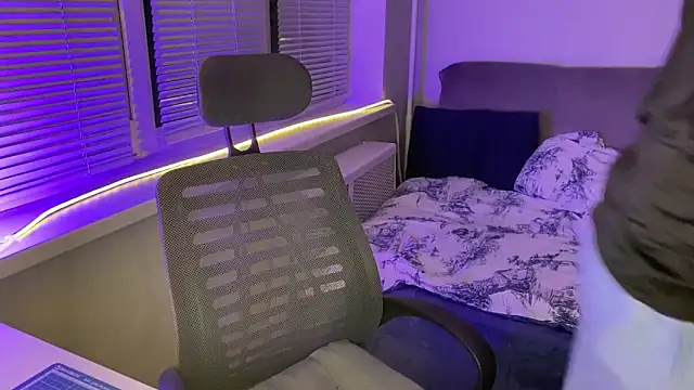 Leonnextdoor online show from 02-02-26, 04:38