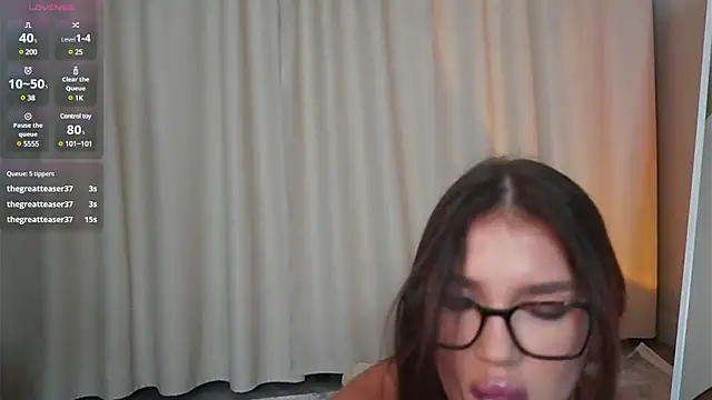 Snapshot of Carolyn_Smith chatting on 01-08-25, 10:16 Carolyn Smith online show from 01-08-25, 10:16