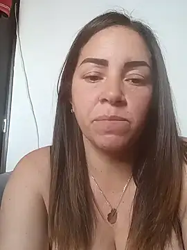 Alexiaysteve online show from 01-04-25, 02:35