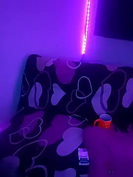 Alexiaysteve online show from 03-17-25, 04:08