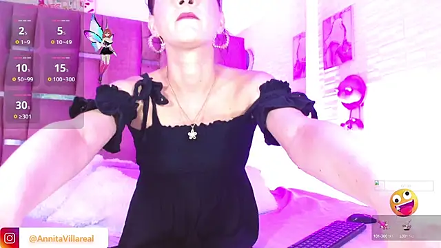 Annabelle-Villareal online show from 09-15-25, 07:58