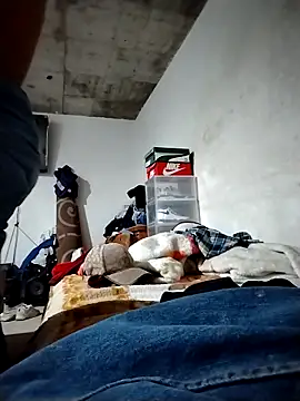 Snapshot of MartzJJ chatting on 09-13-25, 08:52 MartzJJ online show from 09-13-25, 08:52