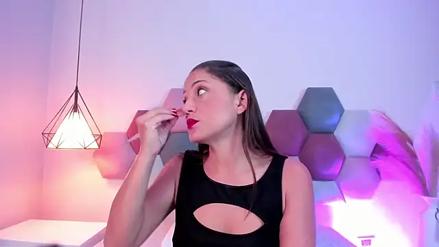 Snapshot of EloiseQuinn chatting on 09-23-25, 01:47 EloiseQuinn online show from 09-23-25, 01:47