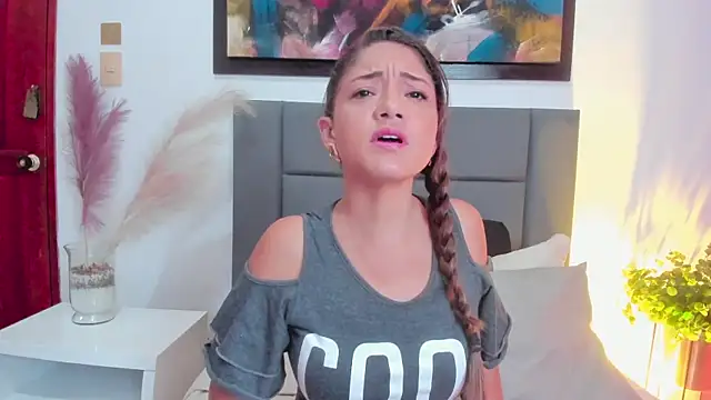 Snapshot of EloiseQuinn chatting on 10-02-25, 01:18 EloiseQuinn online show from 10-02-25, 01:18