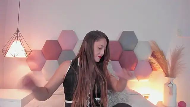 Snapshot of EloiseQuinn chatting on 11-04-25, 06:18 EloiseQuinn online show from 11-04-25, 06:18