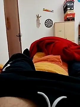 Snapshot of mauri200 chatting on 12-29-24, 06:27 mauri200 online show from 12-29-24, 06:27