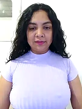 Snapshot of Brendabluee chatting on 01-27-25, 09:00 Brendabluee online show from 01-27-25, 09:00