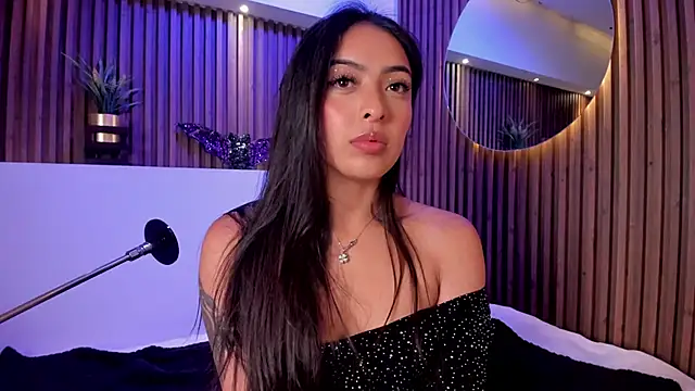 Snapshot of Camila_dupont chatting on 10-22-25, 04:24 Camila dupont online show from 10-22-25, 04:24