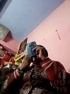 Snapshot of Aadhya_Bahri chatting on 01-12-25, 05:54 Aadhya Bahri online show from 01-12-25, 05:54