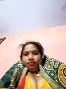 Snapshot of Aadhya_Bahri chatting on 01-14-25, 11:37 Aadhya Bahri online show from 01-14-25, 11:37