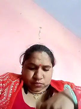 Snapshot of Aadhya_Bahri chatting on 01-15-25, 05:40 Aadhya Bahri online show from 01-15-25, 05:40