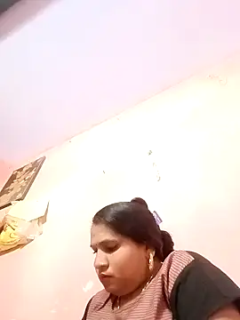 Snapshot of Aadhya_Bahri chatting on 01-17-25, 09:39 Aadhya Bahri online show from 01-17-25, 09:39