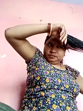 Snapshot of Aadhya_Bahri chatting on 01-20-25, 04:43 Aadhya Bahri online show from 01-20-25, 04:43