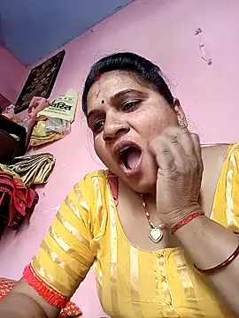 Snapshot of Aadhya_Bahri chatting on 01-31-25, 10:31 Aadhya Bahri online show from 01-31-25, 10:31