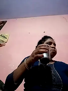 Snapshot of Aadhya_Bahri chatting on 02-01-25, 01:51 Aadhya Bahri online show from 02-01-25, 01:51