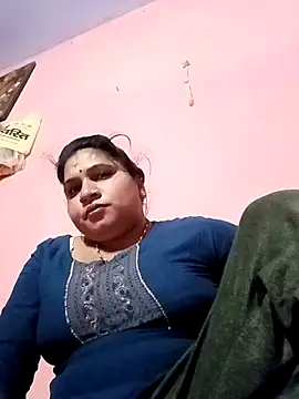 Snapshot of Aadhya_Bahri chatting on 02-01-25, 06:51 Aadhya Bahri online show from 02-01-25, 06:51