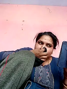 Snapshot of Aadhya_Bahri chatting on 02-03-25, 06:34 Aadhya Bahri online show from 02-03-25, 06:34