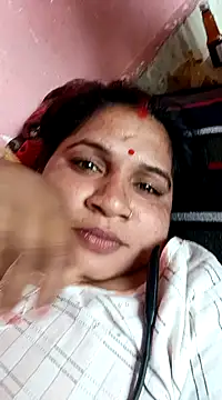 Snapshot of Aadhya_Bahri chatting on 02-04-25, 07:51 Aadhya Bahri online show from 02-04-25, 07:51