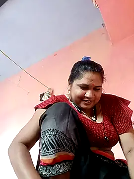 Snapshot of Aadhya_Bahri chatting on 02-05-25, 03:55 Aadhya Bahri online show from 02-05-25, 03:55