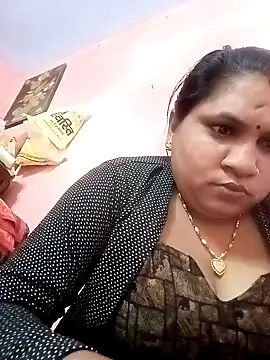 Snapshot of Aadhya_Bahri chatting on 02-14-25, 06:12 Aadhya Bahri online show from 02-14-25, 06:12