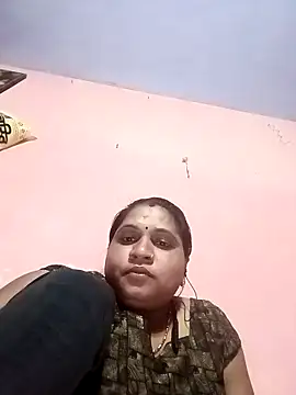 Snapshot of Aadhya_Bahri chatting on 02-14-25, 01:18 Aadhya Bahri online show from 02-14-25, 01:18