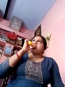Snapshot of Aadhya_Bahri chatting on 02-18-25, 12:06 Aadhya Bahri online show from 02-18-25, 12:06