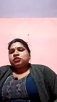Snapshot of Aadhya_Bahri chatting on 02-18-25, 11:52 Aadhya Bahri online show from 02-18-25, 11:52
