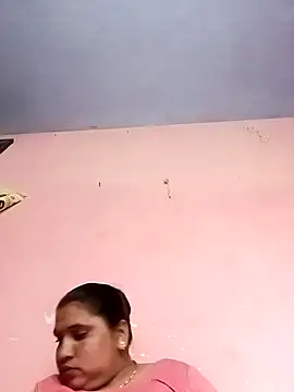 Snapshot of Aadhya_Bahri chatting on 02-22-25, 12:29 Aadhya Bahri online show from 02-22-25, 12:29