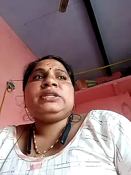 Snapshot of Aadhya_Bahri chatting on 02-24-25, 12:05 Aadhya Bahri online show from 02-24-25, 12:05