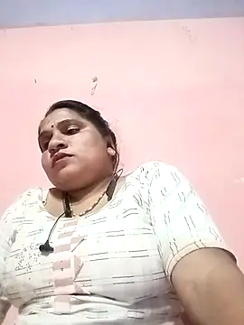 Snapshot of Aadhya_Bahri chatting on 02-24-25, 03:09 Aadhya Bahri online show from 02-24-25, 03:09