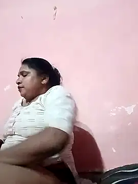 Snapshot of Aadhya_Bahri chatting on 02-24-25, 06:15 Aadhya Bahri online show from 02-24-25, 06:15