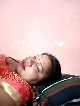 Snapshot of Aadhya_Bahri chatting on 02-28-25, 11:01 Aadhya Bahri online show from 02-28-25, 11:01